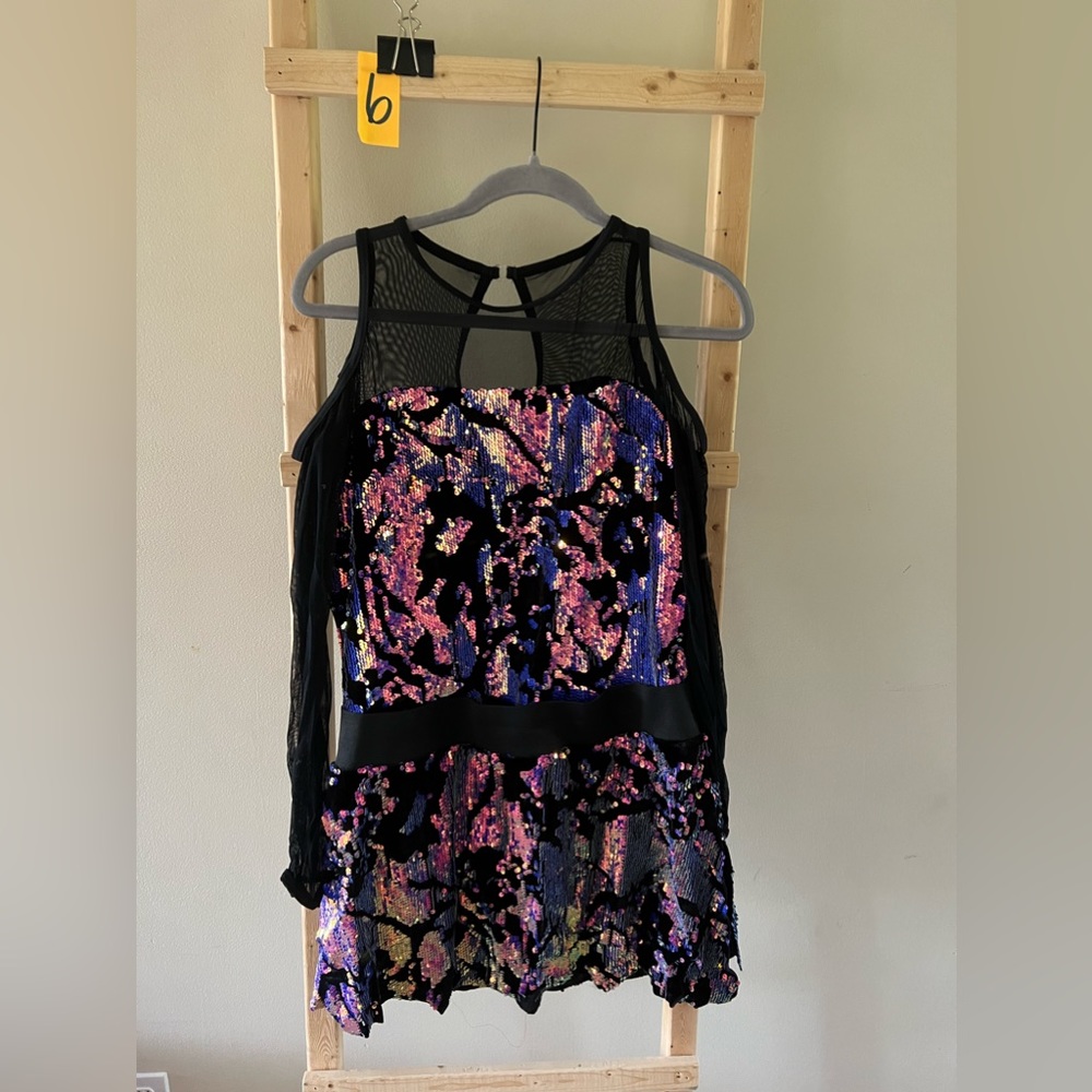 Dance costumes - Picture 9 of 14